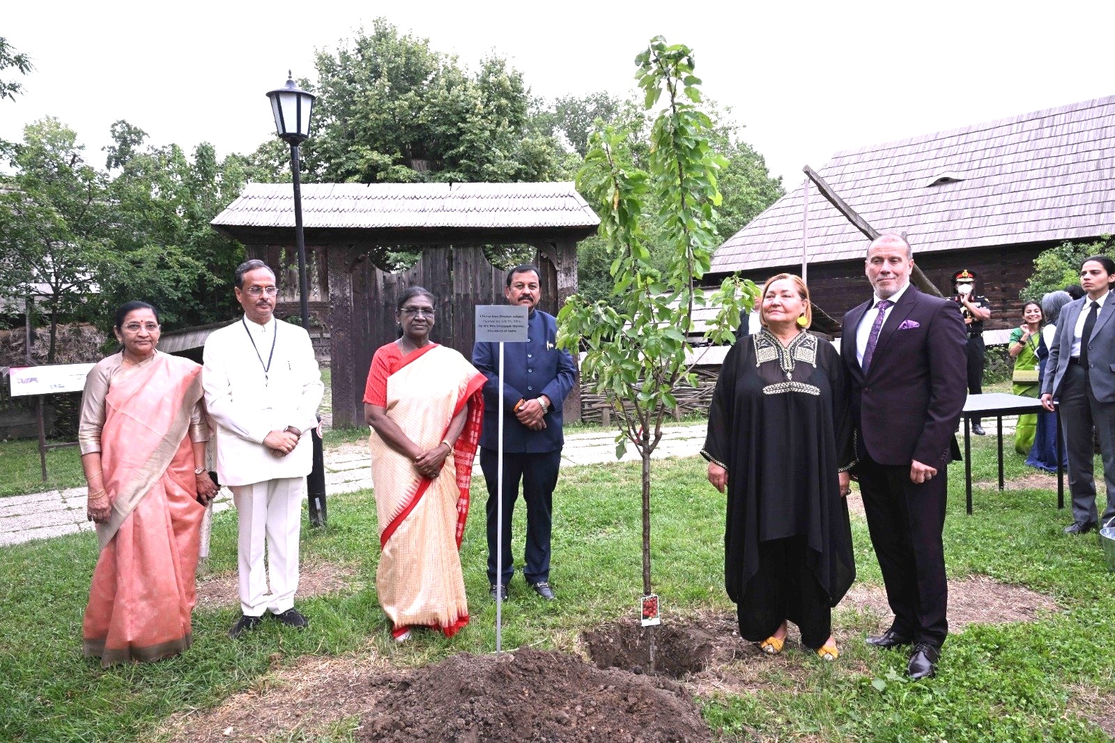 President Murmu Takes Green Initiative to Romania, Plants Tree Under ‘Ek Ped Maa Ke Naam’