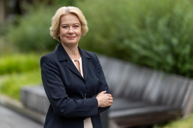 AI Boom Fuels Photonics Investment Surge, But Europe Risks Losing the Race to China, Investor Warns